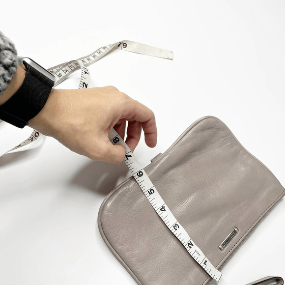 Rebecca Minkoff Skinny MAC Wristlet leather soft gray removeable wrist strap - Picture 3 of 4